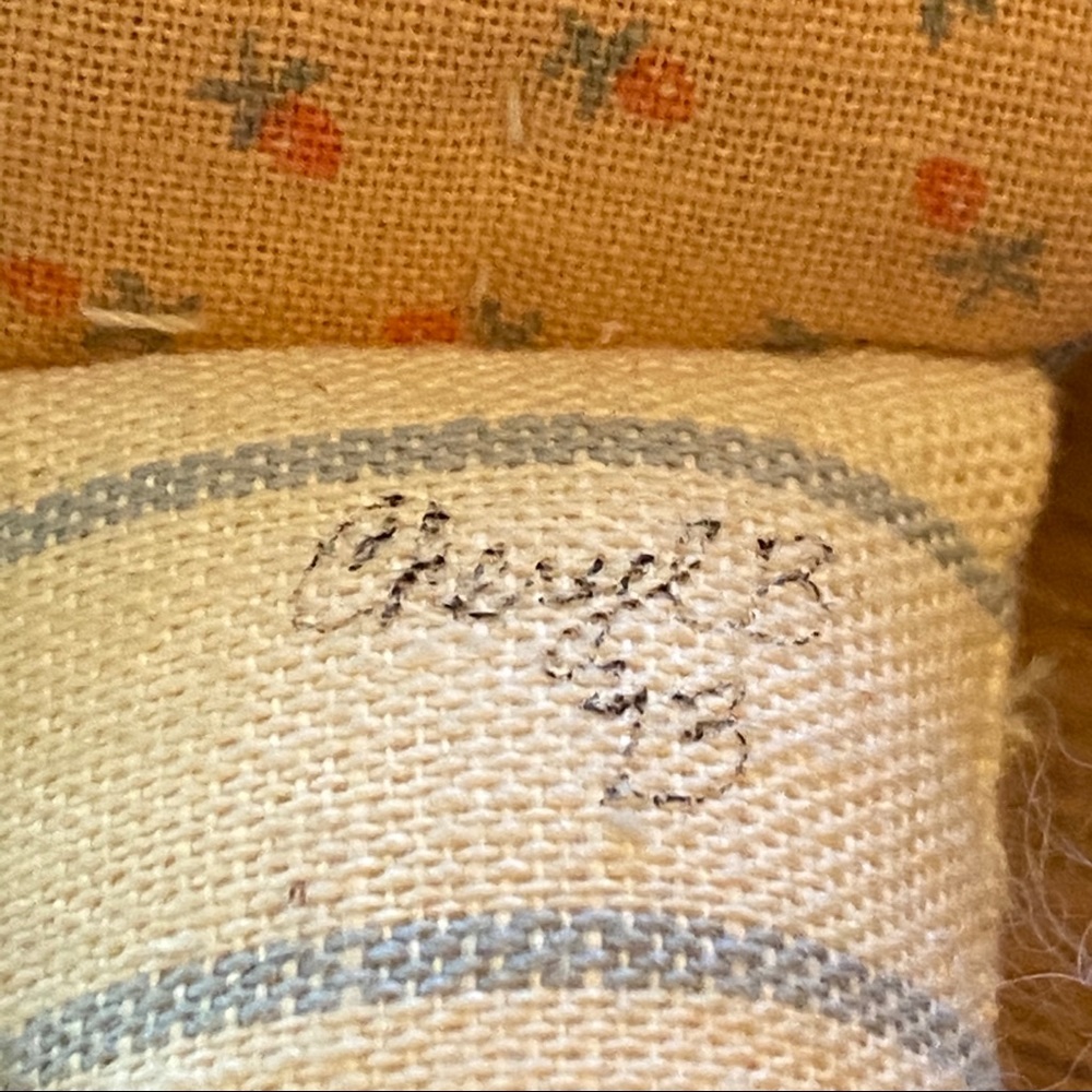 Vintage handmade rag doll - (signed by artist) - Picture 7 of 8